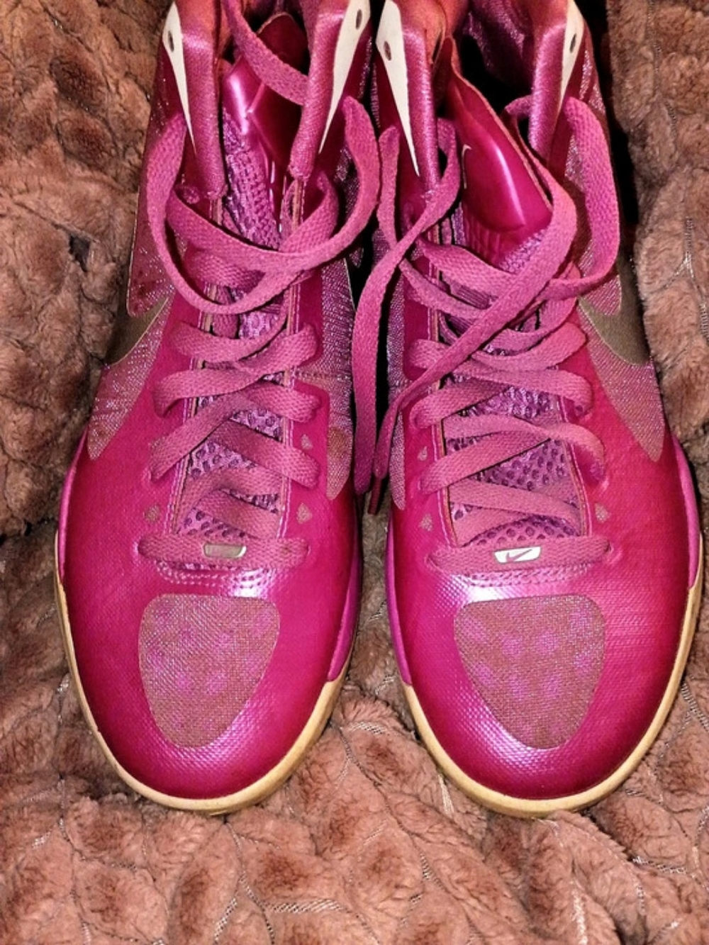 Nike Hyperdunk 2014 "Think Pink" Athletic Shoes in Pink